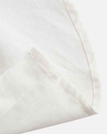 Conjunto de blusa con mangas ligueros y pantalones cortos fluidos (blanco)
