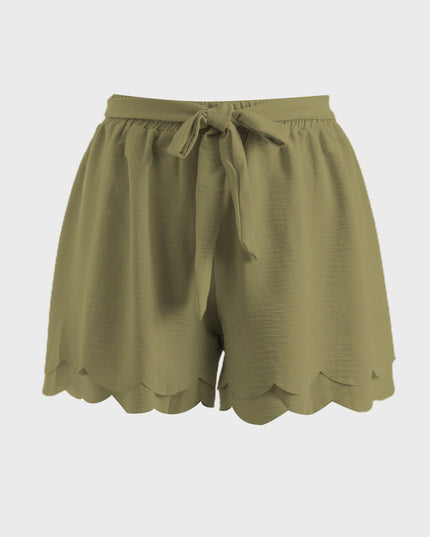 Shorts medianos con cordones y capas de pétalos 
